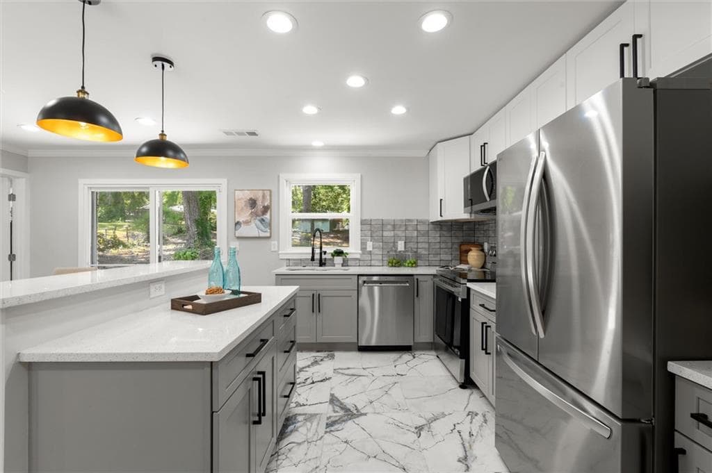 4 bedroom, 3 bathroom, 1,550 sq ft single family residence for sale at 1933 Glen Echo Drive, Decatur, GA 30032 — photo 7