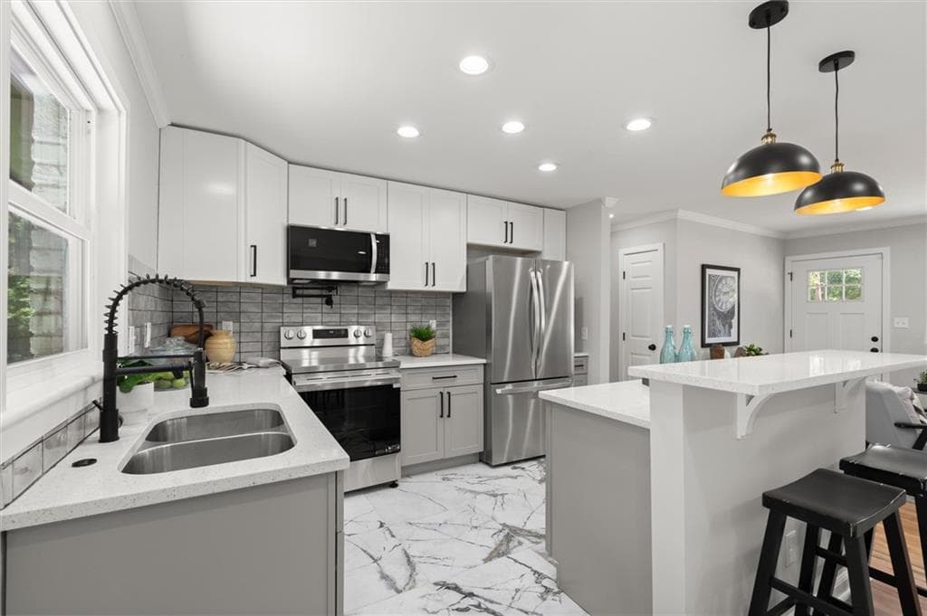 4 bedroom, 3 bathroom, 1,550 sq ft single family residence for sale at 1933 Glen Echo Drive, Decatur, GA 30032 — photo 9
