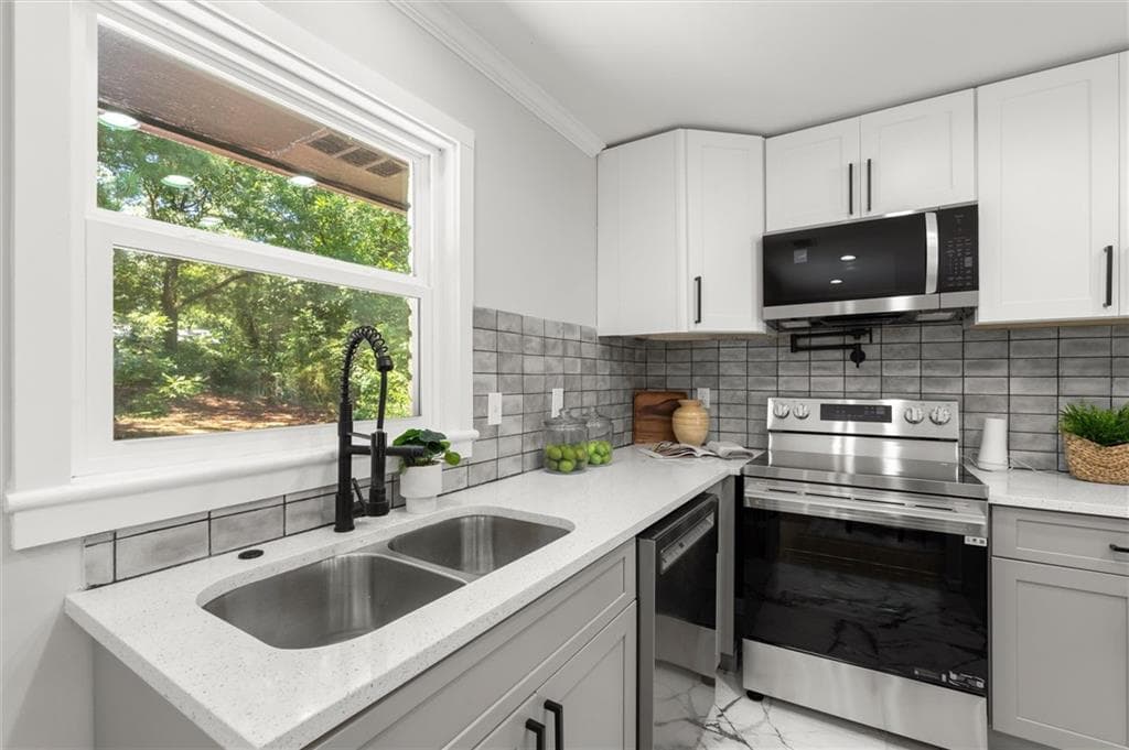 4 bedroom, 3 bathroom, 1,550 sq ft single family residence for sale at 1933 Glen Echo Drive, Decatur, GA 30032 — photo 10