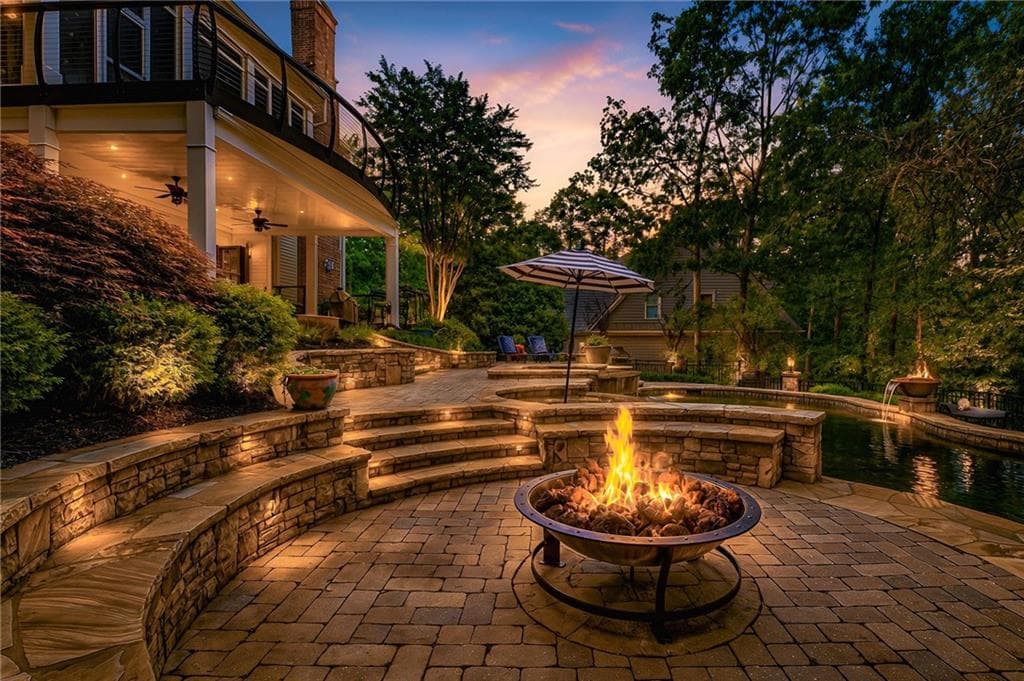 5 bedroom, 7 bathroom, 6,838 sq ft single family residence for sale at 114 Northeast Cove Circle, Dawsonville, GA 30534 — photo 6