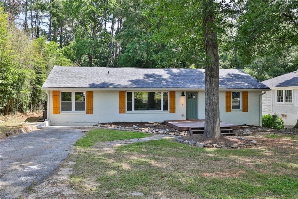 3 bedroom, 3 bathroom, 1,525 sq ft single family residence for sale at 1976 Dering Circle, Atlanta, GA 30345