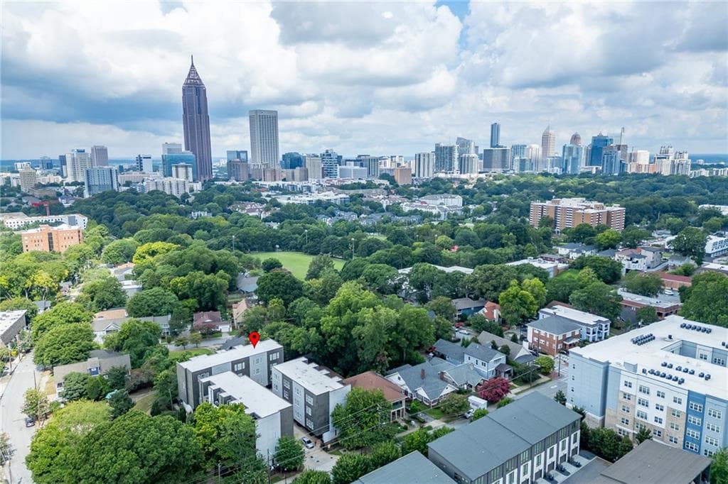 3 bedroom, 3 bathroom, 2,007 sq ft townhouse for rent at 456 Parkway Drive 6, Atlanta, GA 30308 for $3,800 a month — photo 3
