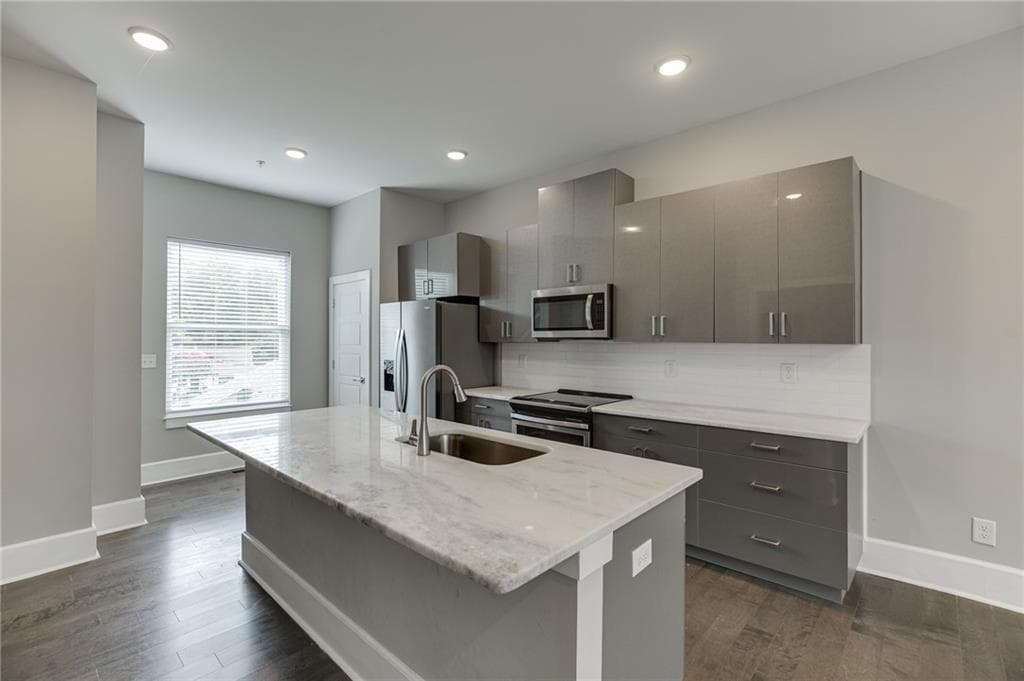 3 bedroom, 3 bathroom, 2,007 sq ft townhouse for rent at 456 Parkway Drive 6, Atlanta, GA 30308 for $3,800 a month — photo 6