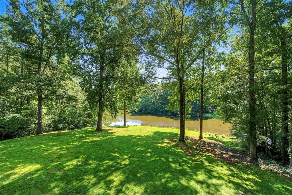 4 bedroom, 3 bathroom, 4,376 sq ft single family residence under contract at 5070 River Lake Drive, Chattahoochee Hills, GA 30213 — photo 5