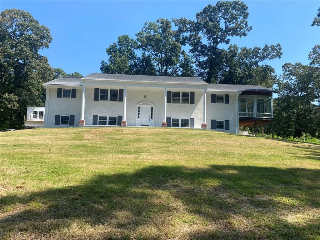 5 bedroom, 4 bathroom, 4,746 sq ft single family residence for sale at 3257 S Bay Drive, Jonesboro, GA 30236 — photo 2