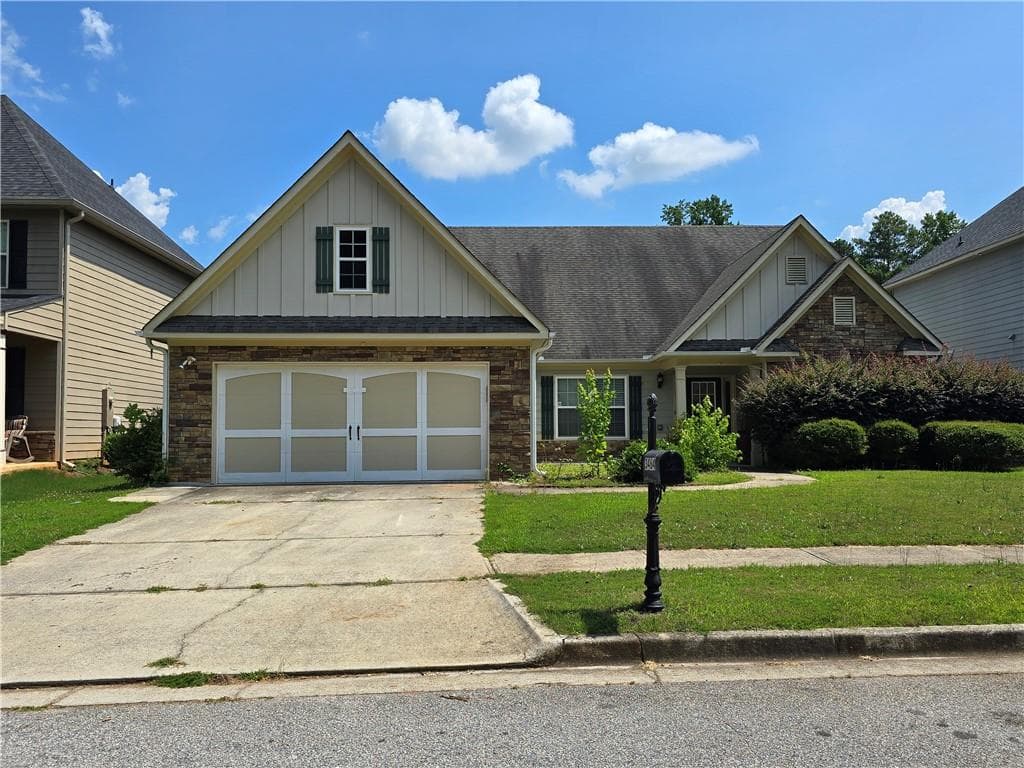 3 bedroom, 2 bathroom, 2,058 sq ft single family residence for sale at 3464 Pinegate Trail, Snellville, GA 30039 — photo 1 of 25