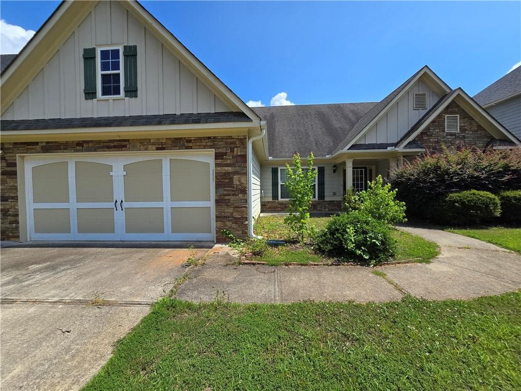 3 bedroom, 2 bathroom, 2,058 sq ft single family residence for sale at 3464 Pinegate Trail, Snellville, GA 30039 — photo 2