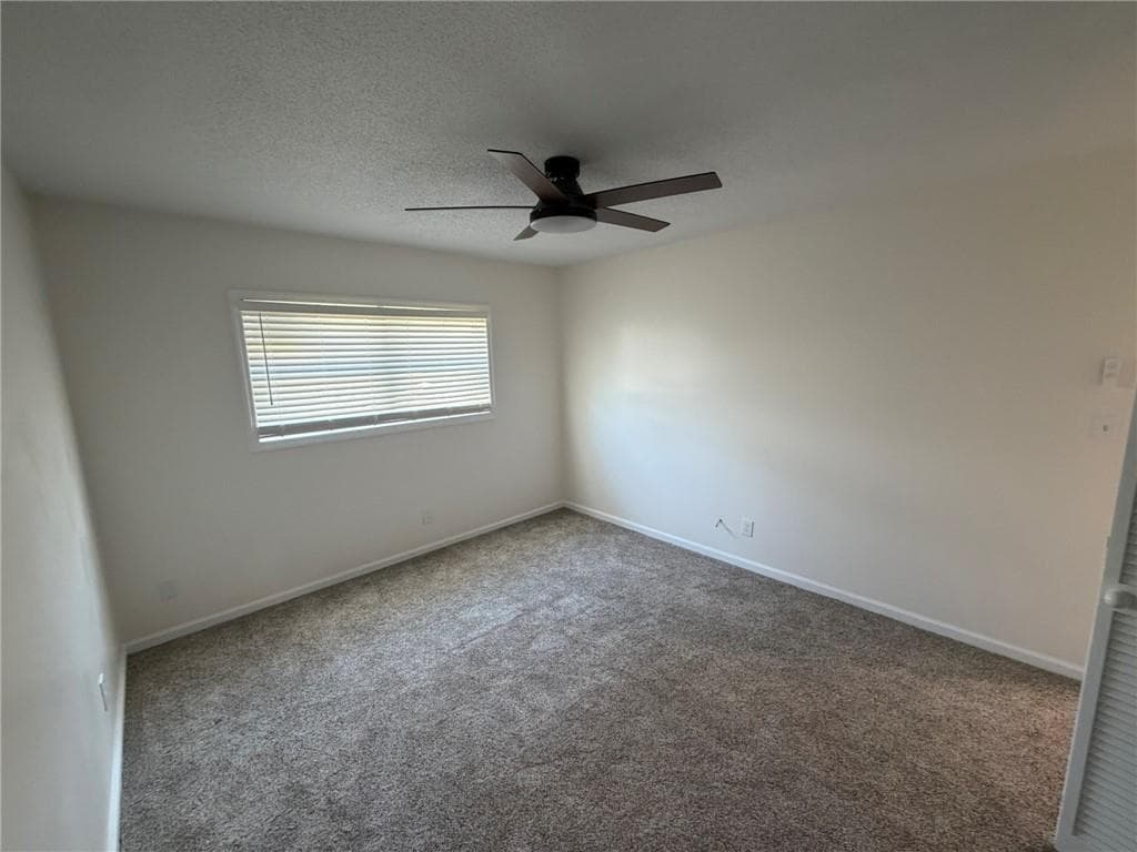 3 bedroom, 2 bathroom, 1,556 sq ft single family residence for rent at 4309 Oak Ridge Bend, Valdosta, GA 31602 for $2,500 a month — photo 9