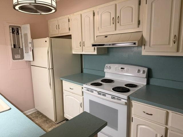 2 bedroom, 2 bathroom, 1,273 sq ft condominium under contract at 30 Arpege Way, Atlanta, GA 30327 — photo 6
