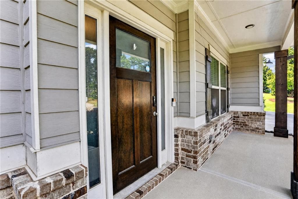 5 bedroom, 3 bathroom, 3,108 sq ft single family residence for sale at 4374 Vernon Street, Lilburn, GA 30047 — photo 3