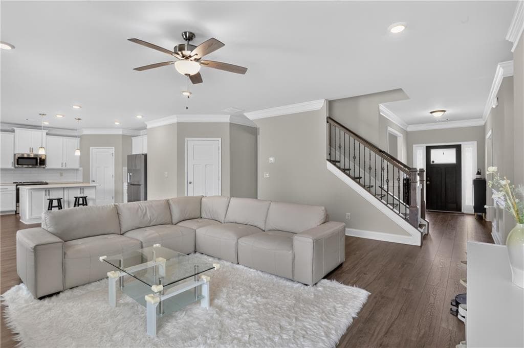 5 bedroom, 3 bathroom, 3,108 sq ft single family residence for sale at 4374 Vernon Street, Lilburn, GA 30047 — photo 6
