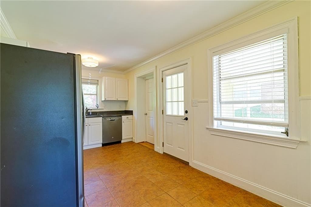 3 bedroom, 2 bathroom, 1,099 sq ft single family residence for rent at 3666 Wisteria Lane, Smyrna, GA 30082 for $2,250 a month — photo 6