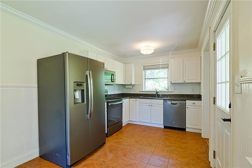 3 bedroom, 2 bathroom, 1,099 sq ft single family residence for rent at 3666 Wisteria Lane, Smyrna, GA 30082 for $2,250 a month — photo 7
