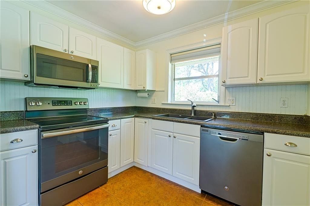 3 bedroom, 2 bathroom, 1,099 sq ft single family residence for rent at 3666 Wisteria Lane, Smyrna, GA 30082 for $2,250 a month — photo 8