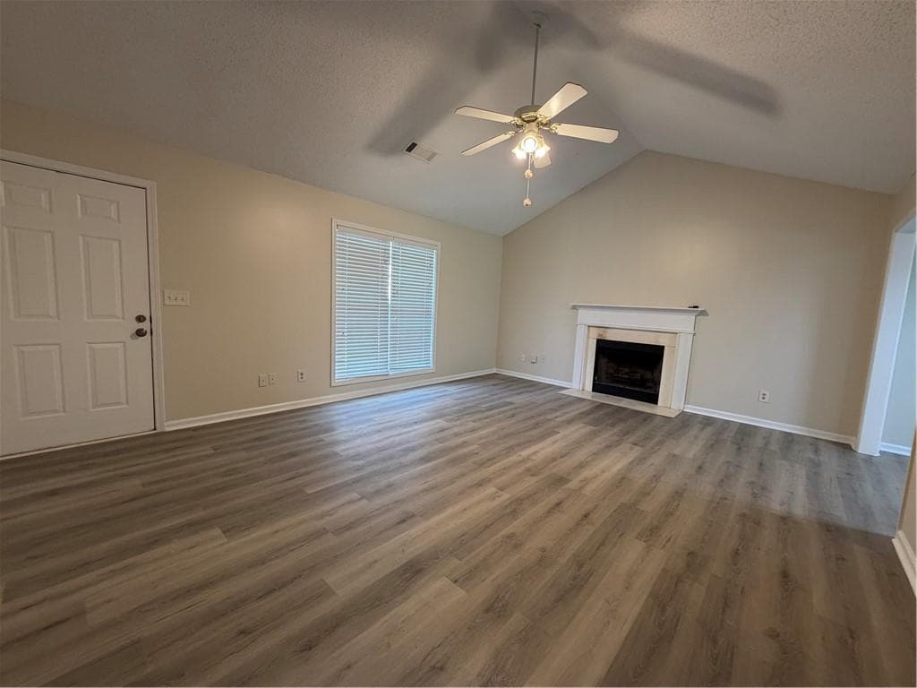 4 bedroom, 3 bathroom, 1,806 sq ft single family residence under contract at 1215 Amanda Way, Buford, GA 30518 — photo 4