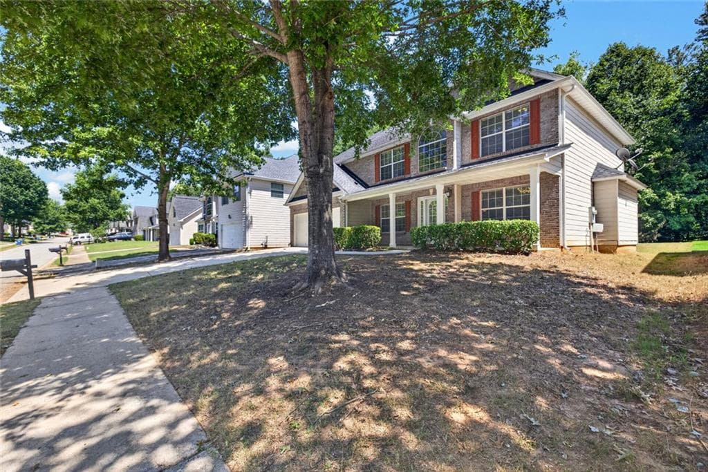 4 bedroom, 3 bathroom, 2,676 sq ft single family residence for sale at 2900 Chilhowee Drive, Atlanta, GA 30331 — photo 2
