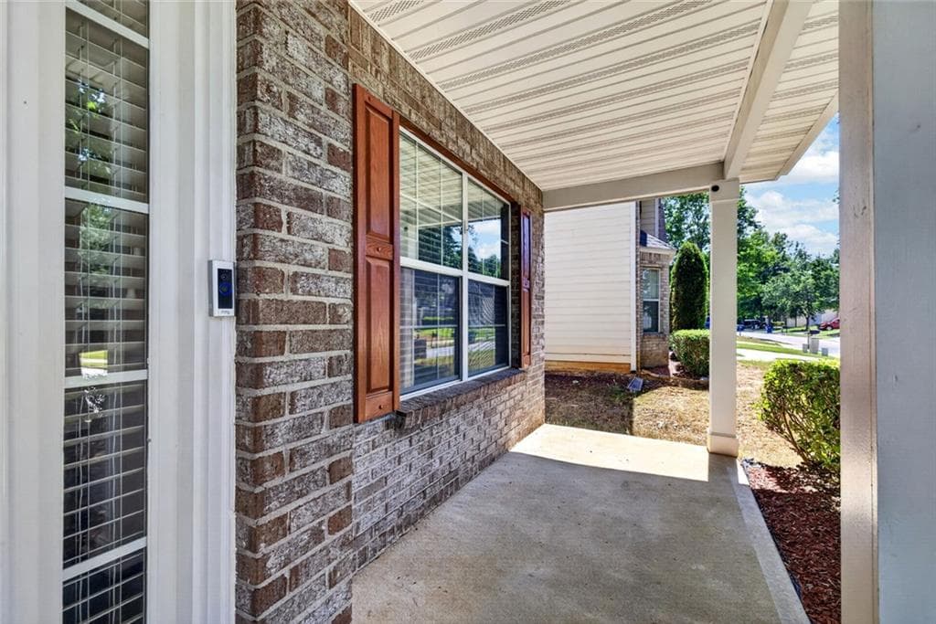4 bedroom, 3 bathroom, 2,676 sq ft single family residence for sale at 2900 Chilhowee Drive, Atlanta, GA 30331 — photo 6