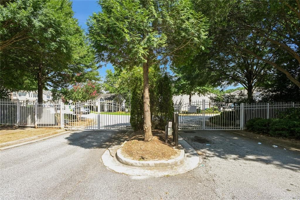 3 bedroom, 3 bathroom, 1,720 sq ft townhouse for rent at 2705 Avanti Way, Decatur, GA 30035 for $2,200 a month — photo 2