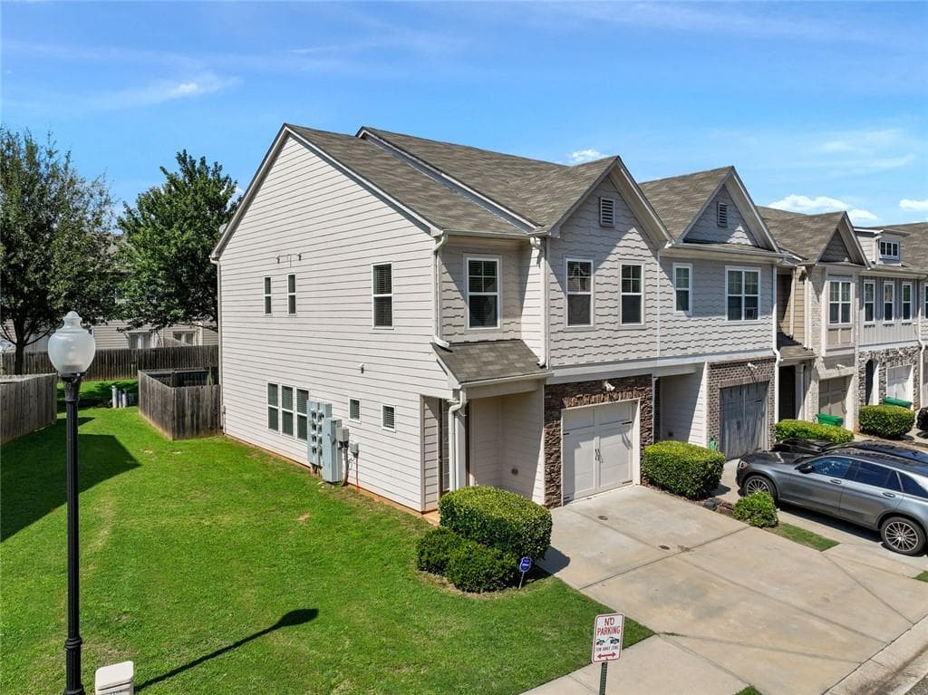 3 bedroom, 3 bathroom, 1,720 sq ft townhouse for rent at 2705 Avanti Way, Decatur, GA 30035 for $2,200 a month — photo 3