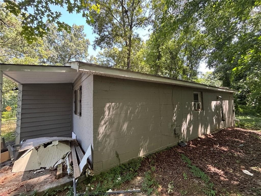 2 bedroom, 1 bathroom, 864 sq ft single family residence for sale at 6366 Gordon Street, Lithia Springs, GA 30122 — photo 3