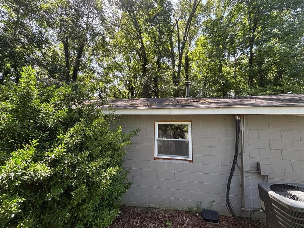 2 bedroom, 1 bathroom, 864 sq ft single family residence for sale at 6366 Gordon Street, Lithia Springs, GA 30122 — photo 4