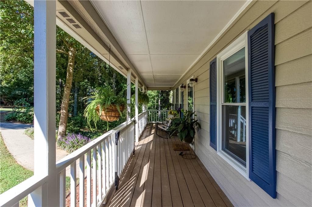 3 bedroom, 2 bathroom, 1,502 sq ft single family residence for sale at 178 N Springs Court, Acworth, GA 30101 — photo 7