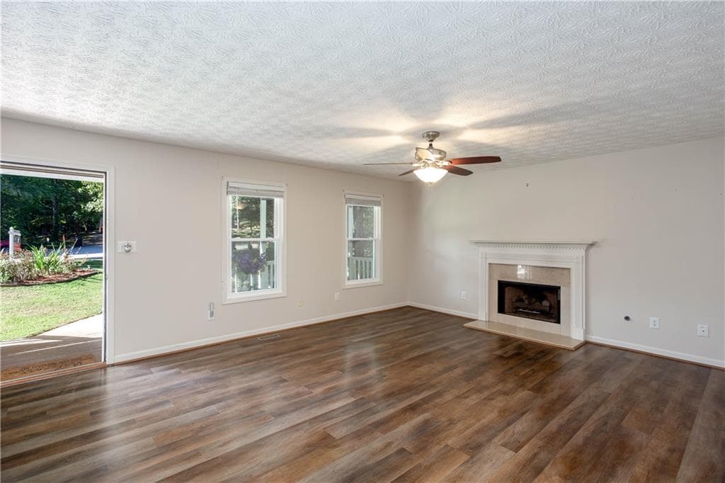 3 bedroom, 2 bathroom, 1,502 sq ft single family residence for sale at 178 N Springs Court, Acworth, GA 30101 — photo 8