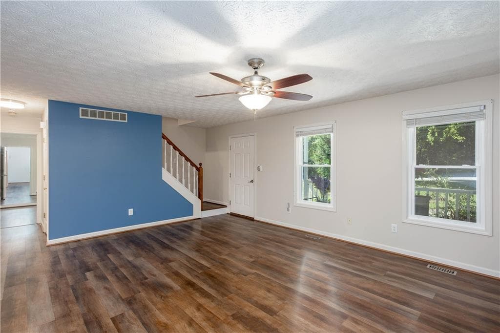 3 bedroom, 2 bathroom, 1,502 sq ft single family residence for sale at 178 N Springs Court, Acworth, GA 30101 — photo 10