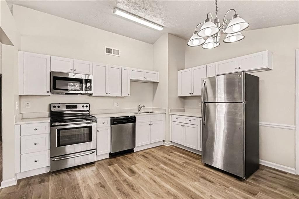3 bedroom, 2 bathroom, 1,178 sq ft single family residence for sale at 2062 W Morgan's Bluff Court, Lithonia, GA 30058 — photo 6