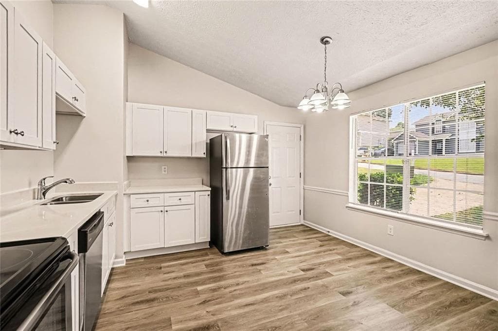 3 bedroom, 2 bathroom, 1,178 sq ft single family residence for sale at 2062 W Morgan's Bluff Court, Lithonia, GA 30058 — photo 7