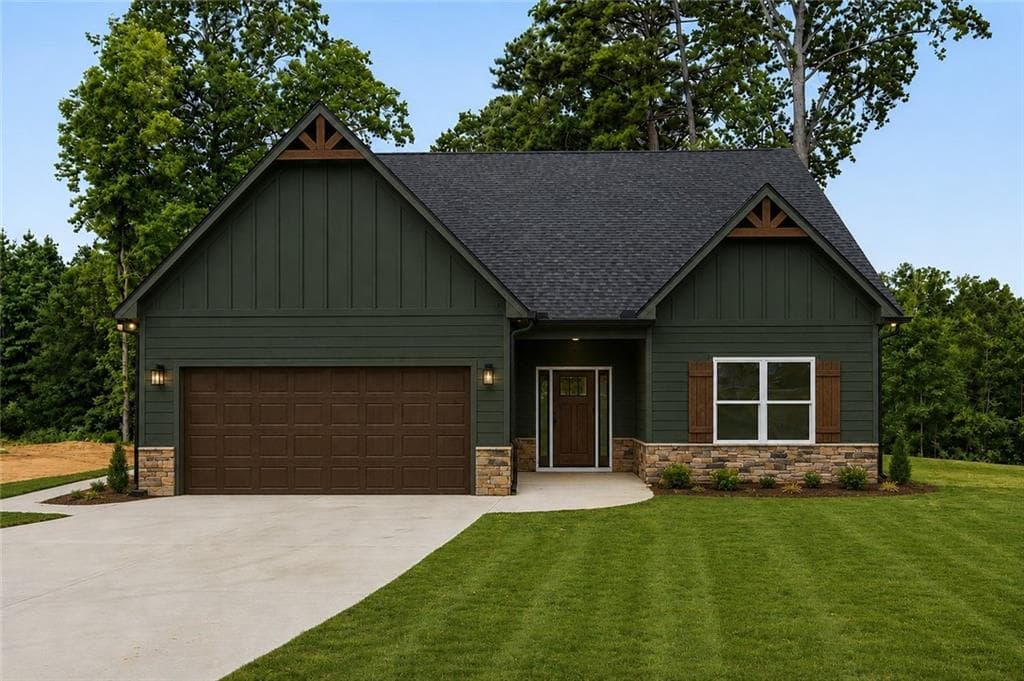 3 bedroom, 2 bathroom, 1,550 sq ft single family residence for sale at 623 Clyde Cole Rd, Dallas, GA 30157