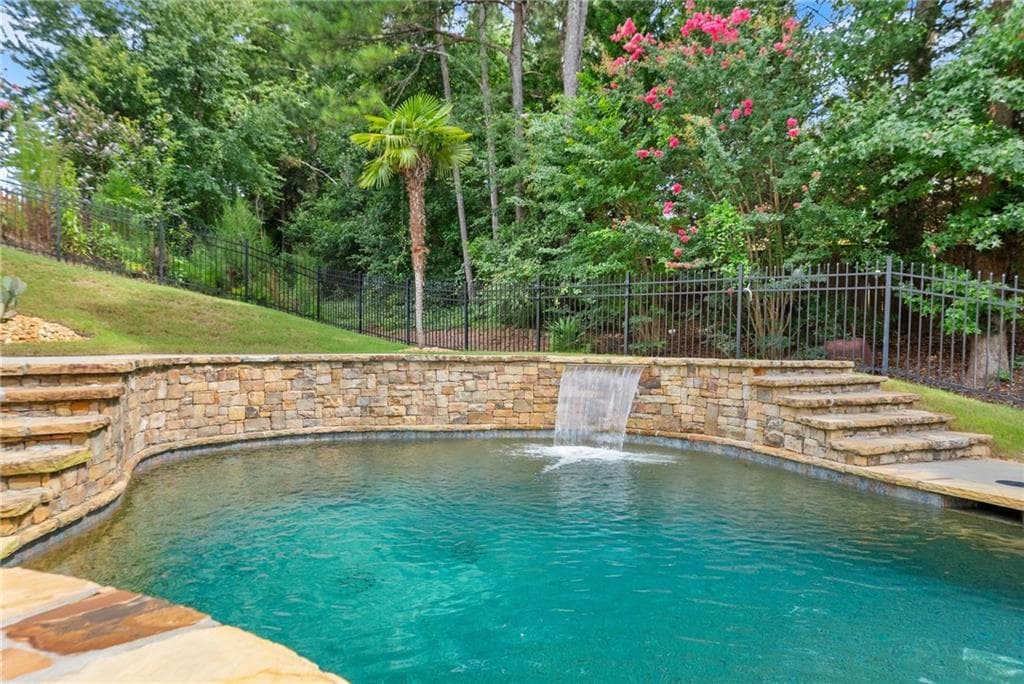 6 bedroom, 6 bathroom, 6,184 sq ft single family residence for sale at 3960 Bonnett Creek Lane, Hoschton, GA 30548 — photo 4