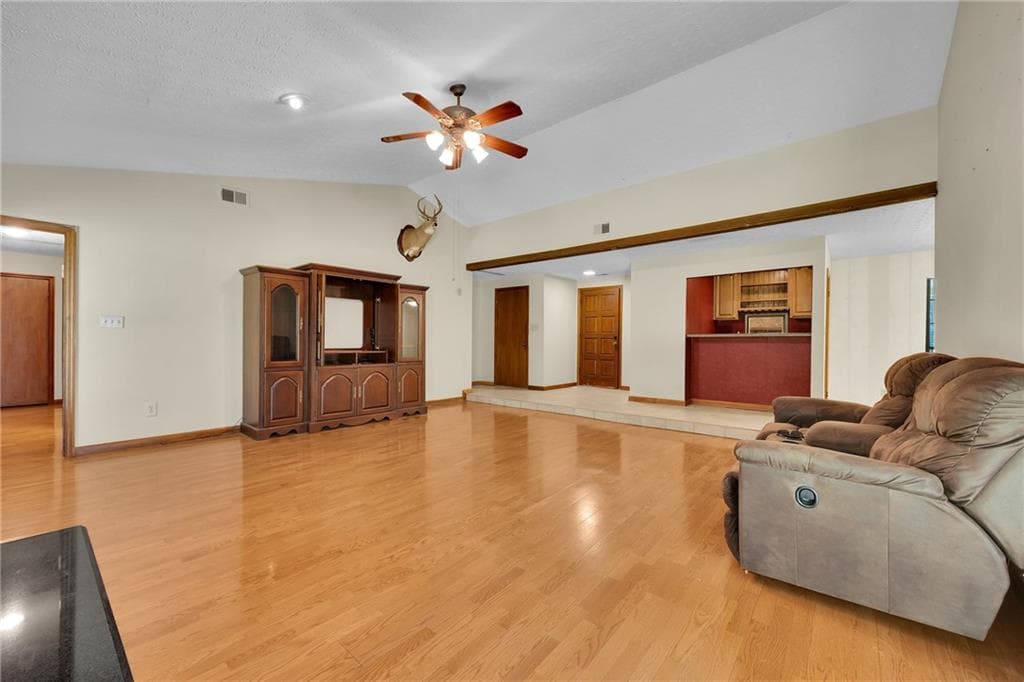 3 bedroom, 2 bathroom, 1,944 sq ft single family residence for sale at 140 Hickory Drive, Stockbridge, GA 30281 — photo 8