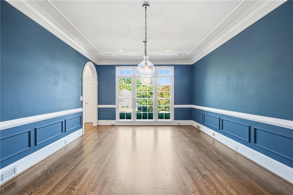 5 bedroom, 5 bathroom, 4,619 sq ft single family residence under contract at 135 Gilford Way, Sandy Springs, GA 30350 — photo 6