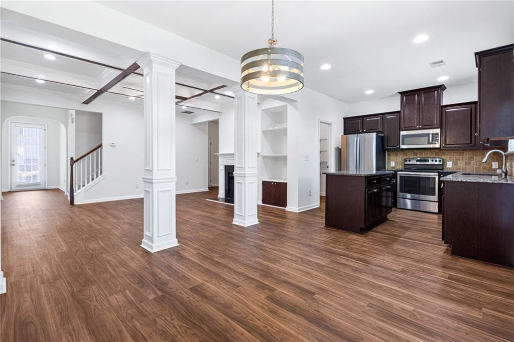 3 bedroom, 3 bathroom, 2,022 sq ft townhouse for sale at 2121 Spicy Pine Lane, Lawrenceville, GA 30044 — photo 7