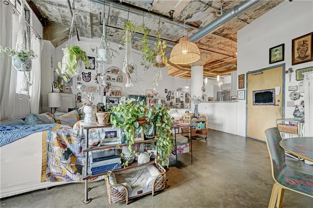 1 bedroom, 1 bathroom, 1,132 sq ft condominium for sale at 881 Memorial Drive 117, Atlanta, GA 30316 — photo 3