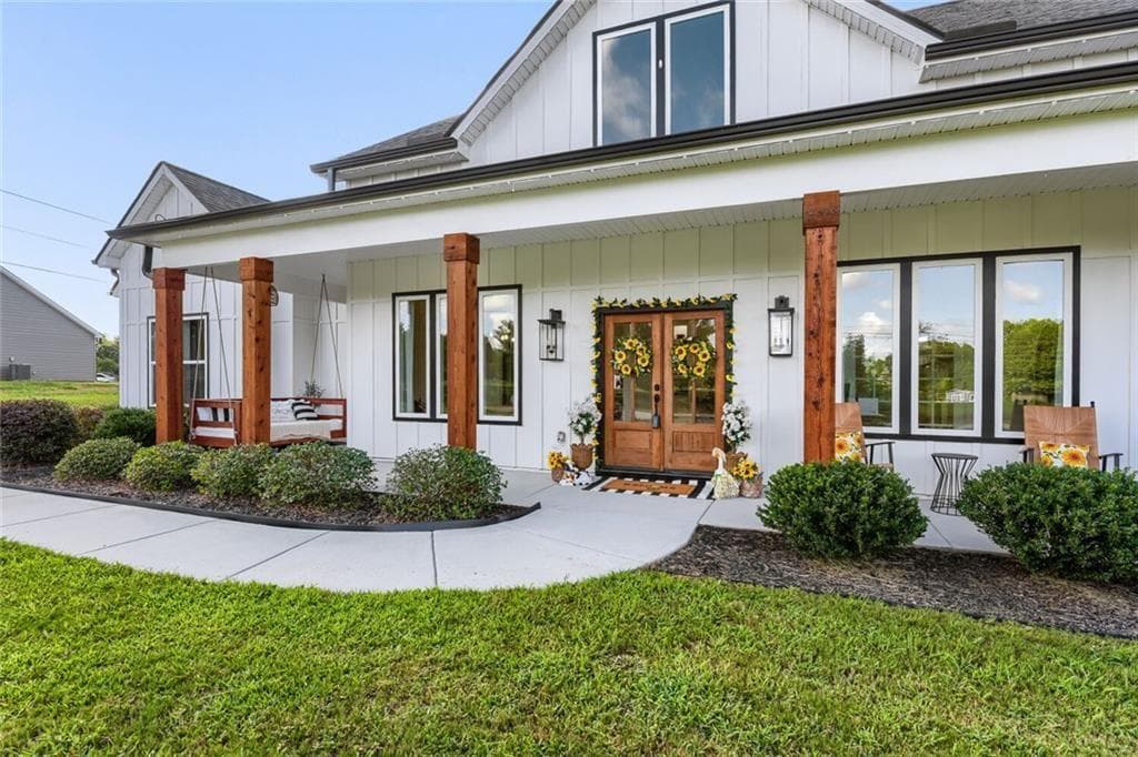4 bedroom, 4 bathroom, 4,140 sq ft single family residence for sale at 1225 Rocky Creek Road, Locust Grove, GA 30248