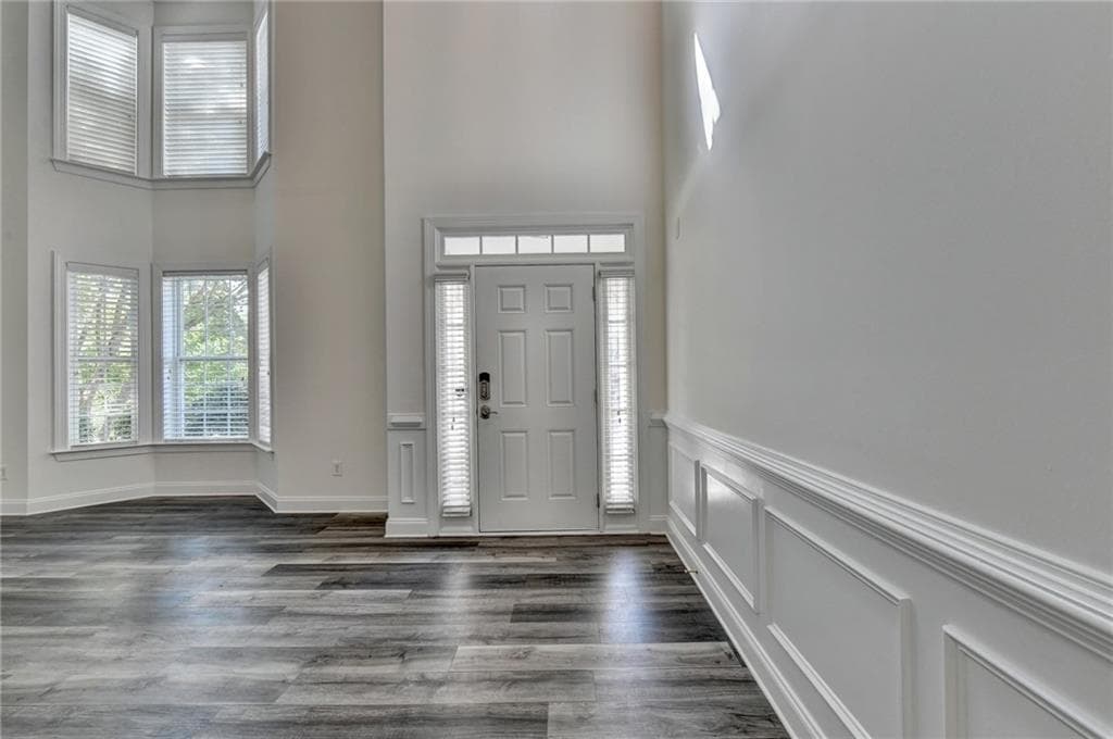 7 bedroom, 4 bathroom, 4,225 sq ft single family residence under contract at 3455 E Gate Drive, Cumming, GA 30041 — photo 4
