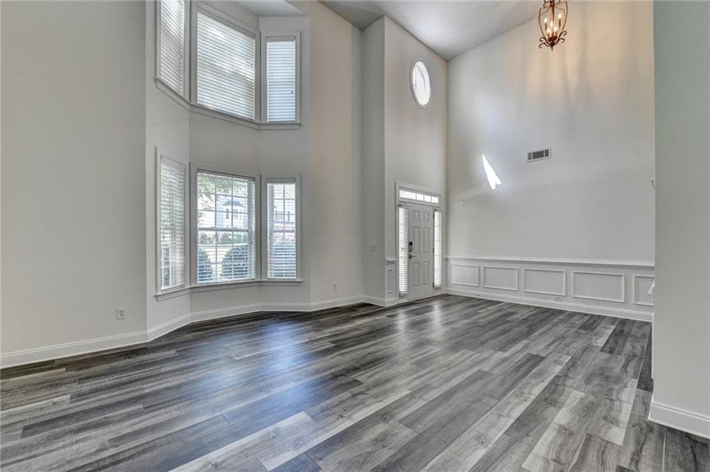 7 bedroom, 4 bathroom, 4,225 sq ft single family residence under contract at 3455 E Gate Drive, Cumming, GA 30041 — photo 9