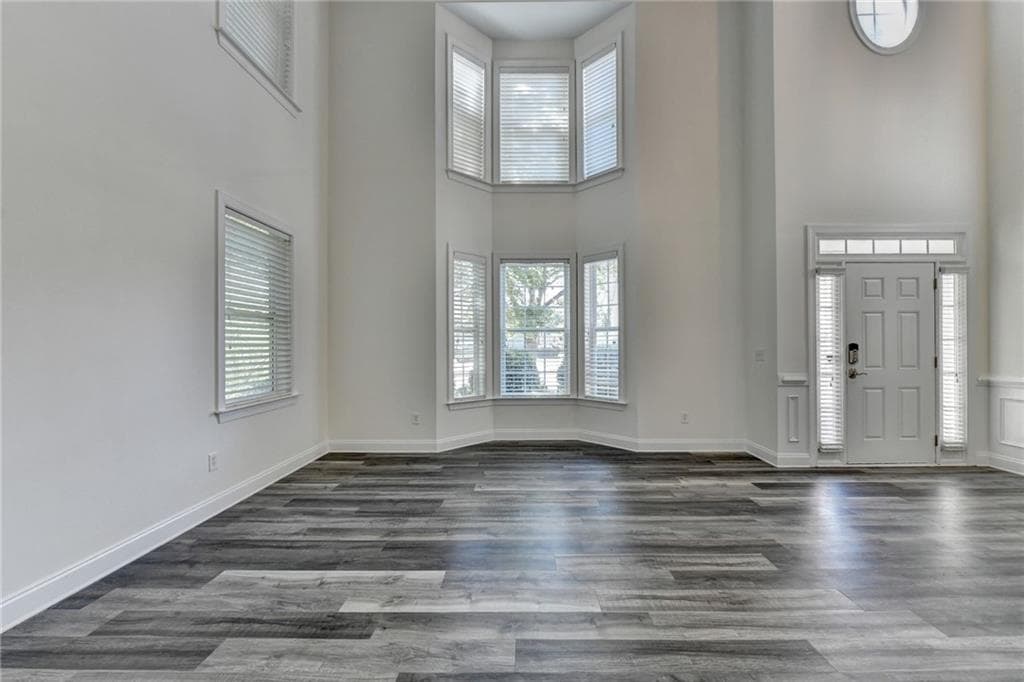 7 bedroom, 4 bathroom, 4,225 sq ft single family residence under contract at 3455 E Gate Drive, Cumming, GA 30041 — photo 10