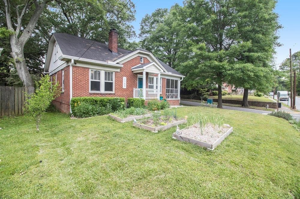 3 bedroom, 2 bathroom, 1,659 sq ft single family residence for rent at 1755 Langston Avenue, Atlanta, GA 30310 for $1,995 a month — photo 3