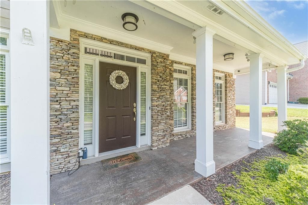 4 bedroom, 3 bathroom, 2,523 sq ft single family residence for sale at 1437 Hadaway Trail, Lawrenceville, GA 30043 — photo 3