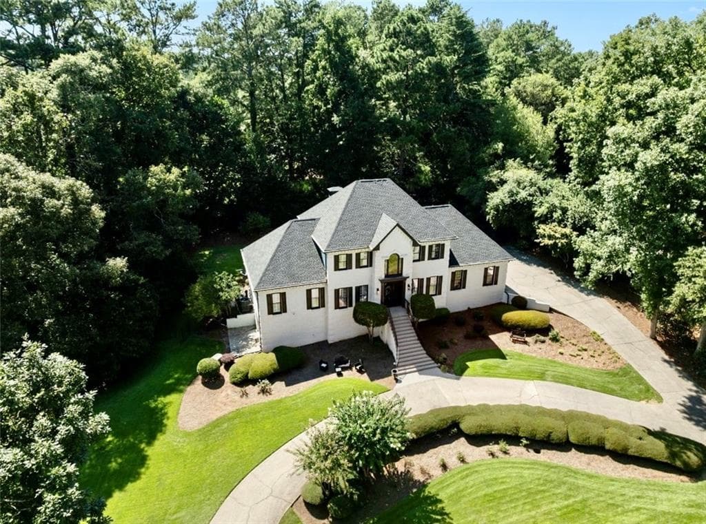 5 bedroom, 5 bathroom, 5,538 sq ft single family residence for sale at 4576 Ridgegate Drive, Peachtree Corners, GA 30097 — photo 2