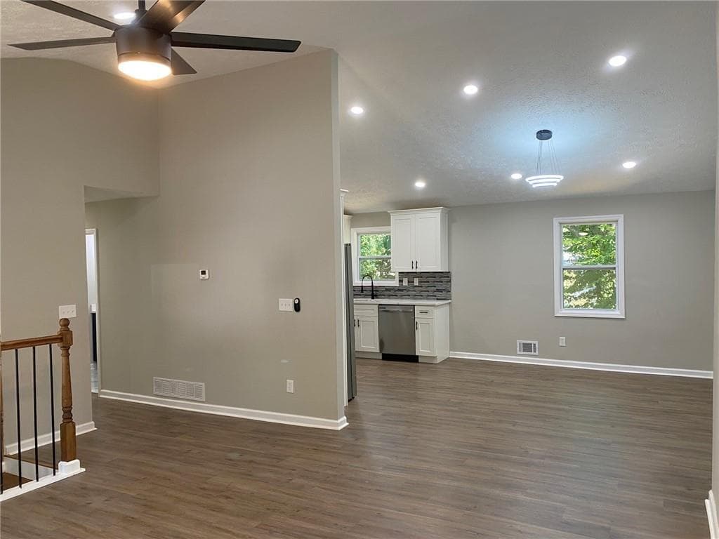 5 bedroom, 3 bathroom, 2,188 sq ft single family residence for sale at 1413 Silver Lake Drive, Norcross, GA 30093 — photo 8