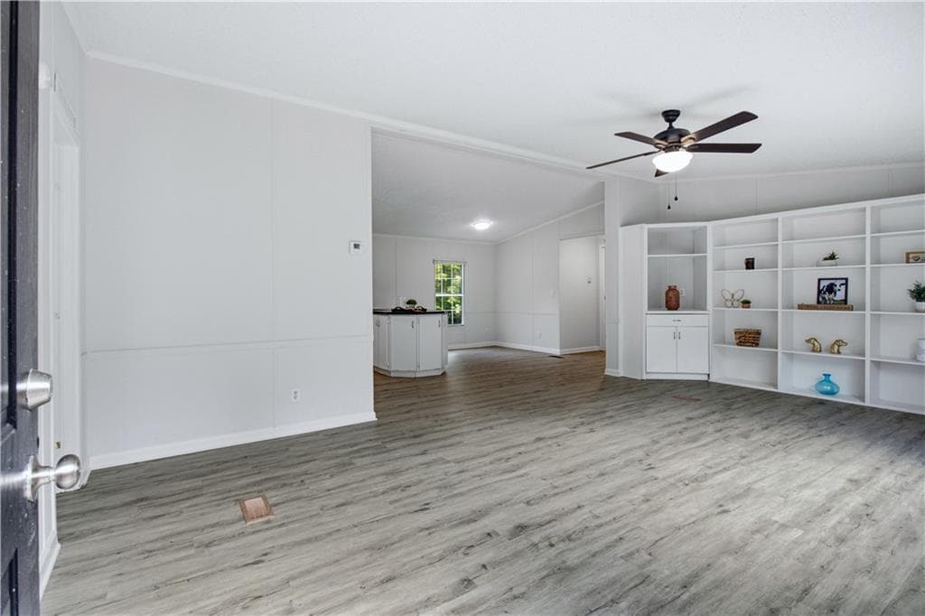3 bedroom, 2 bathroom, 1,300 sq ft single family residence for sale at 320 Durable Drive, Demorest, GA 30535 — photo 4
