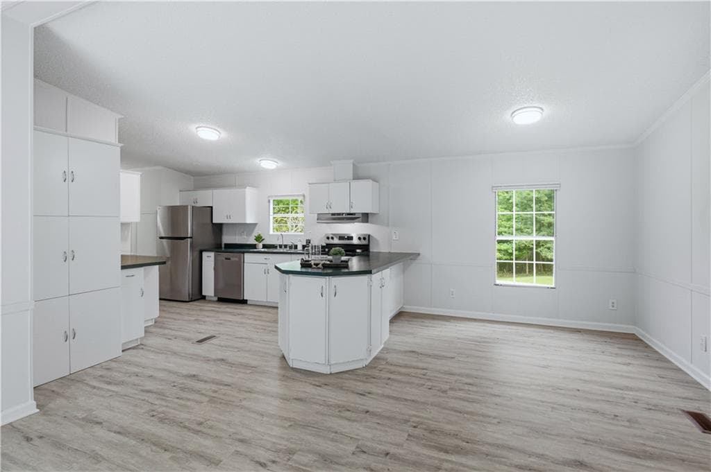 3 bedroom, 2 bathroom, 1,300 sq ft single family residence for sale at 320 Durable Drive, Demorest, GA 30535 — photo 9