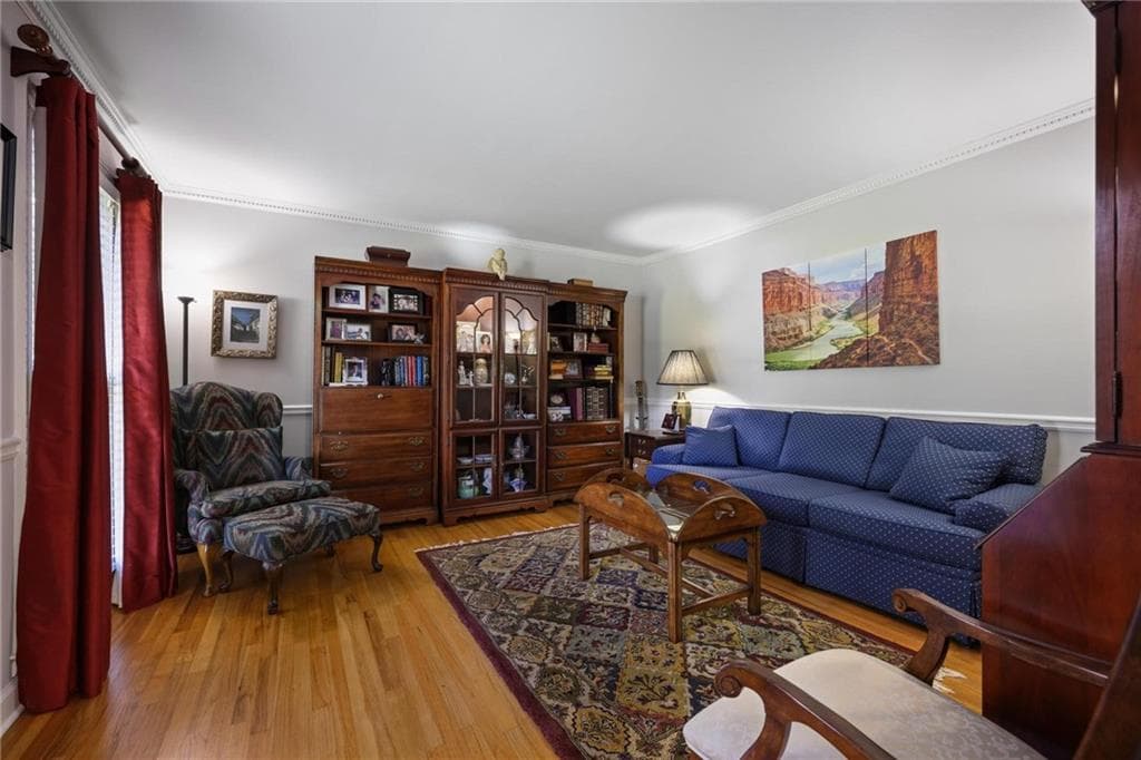 5 bedroom, 5 bathroom, 3,532 sq ft single family residence under contract at 961 Mountain Brook Lane, Marietta, GA 30064 — photo 6