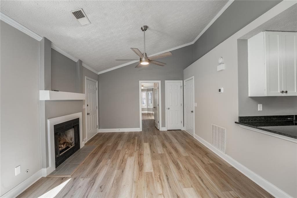 3 bedroom, 2 bathroom, 1,010 sq ft single family residence for sale at 1318 Yorkshire Lane, Woodstock, GA 30188 — photo 9