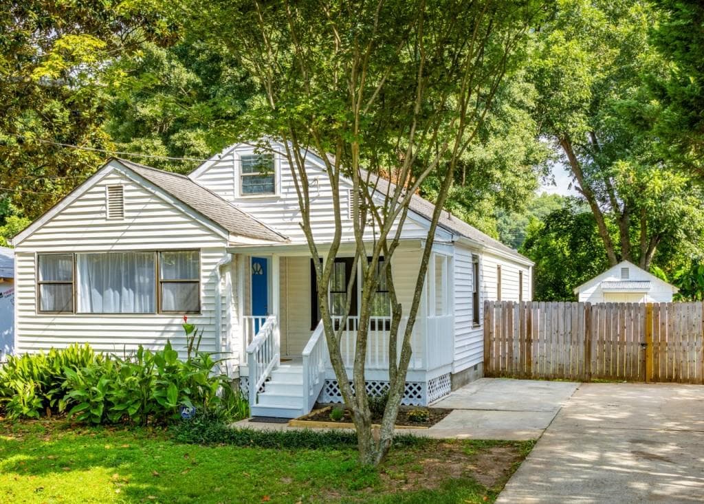 3 bedroom, 1 bathroom, 1,248 sq ft single family residence for sale at 1066 Key Road, Atlanta, GA 30316 — photo 6