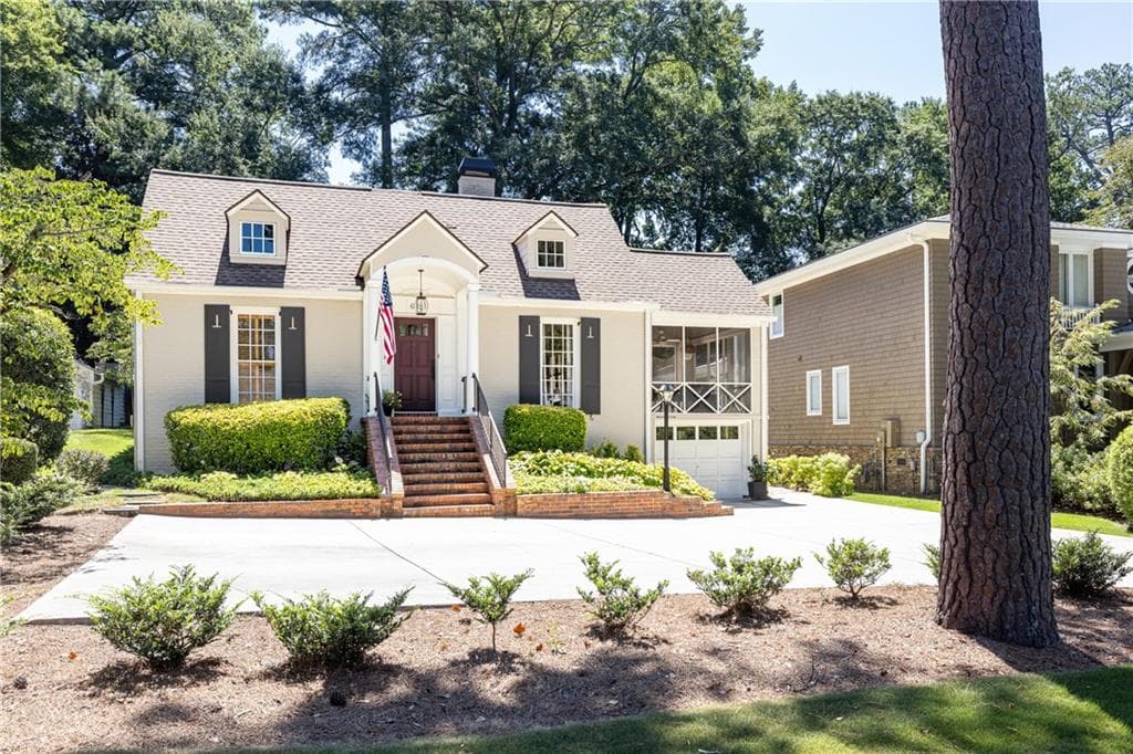 3 bedroom, 3 bathroom, 2,383 sq ft single family residence under contract at 651 E Paces Ferry Road, Atlanta, GA 30305 — photo 2